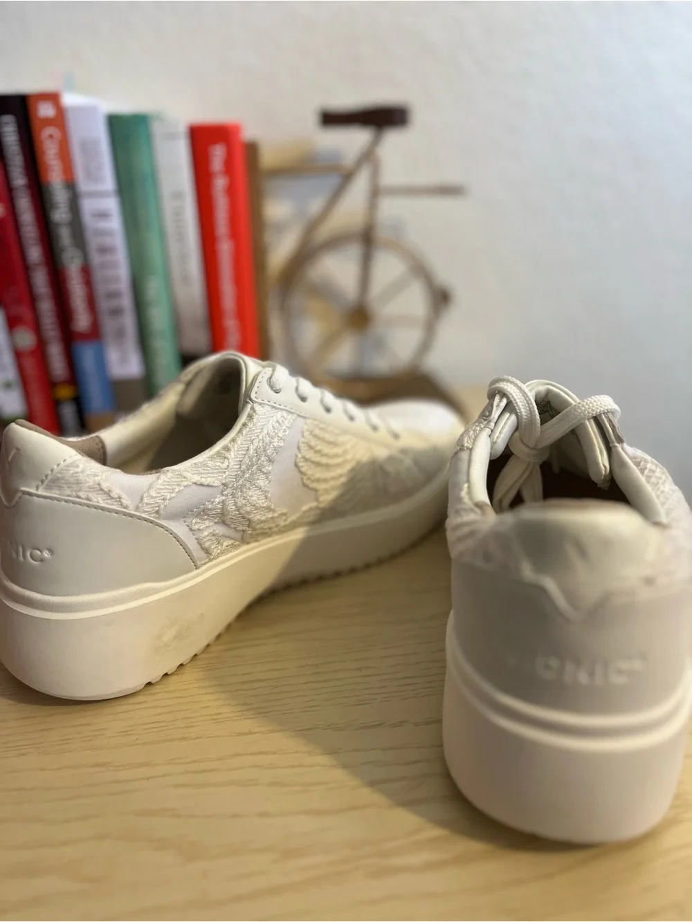Vionic White Lace-Up Floral Detail Sneakers
